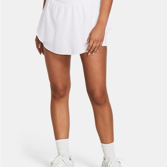 Under Armour Pants - NWT Under Armour Flex Woven Skort White